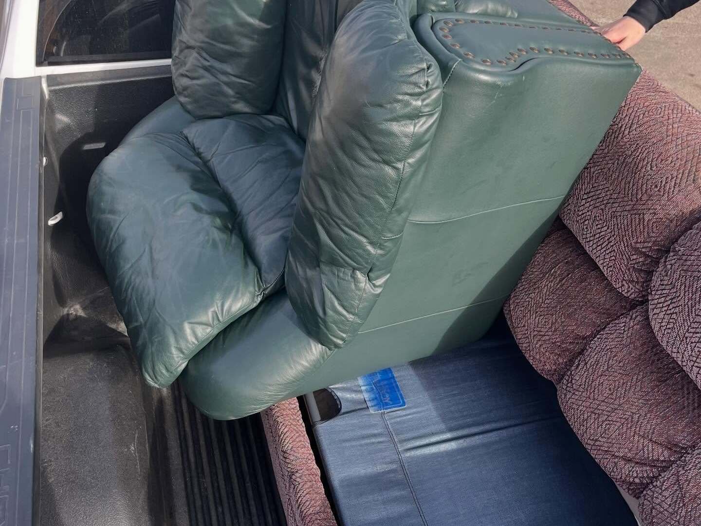 Junk removal truck